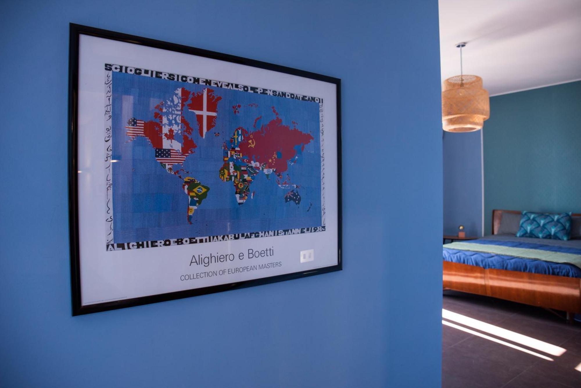 Home & More Brigida Naples Room photo